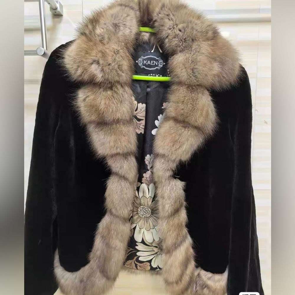 Luxurious Kaen Black Real Mink Fur Trim Jacket
